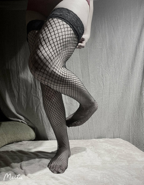 lewdlunarprincess ヌードスター 写真