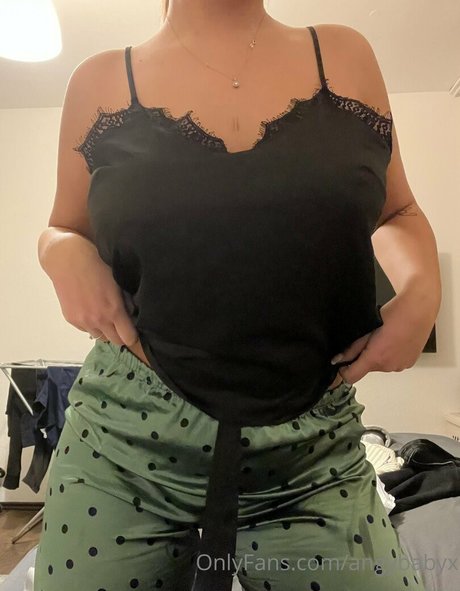 陸軍の熟女オンリーファンズ えろた ギャラリー