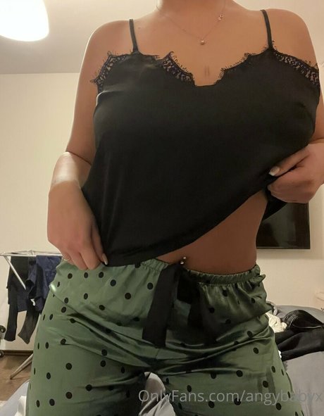 angybabyx セクシー女優 写真