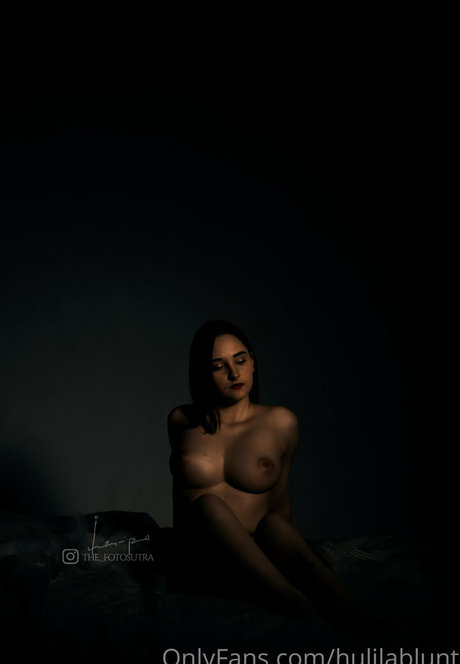 hulilablunt ポルノモデル 画像