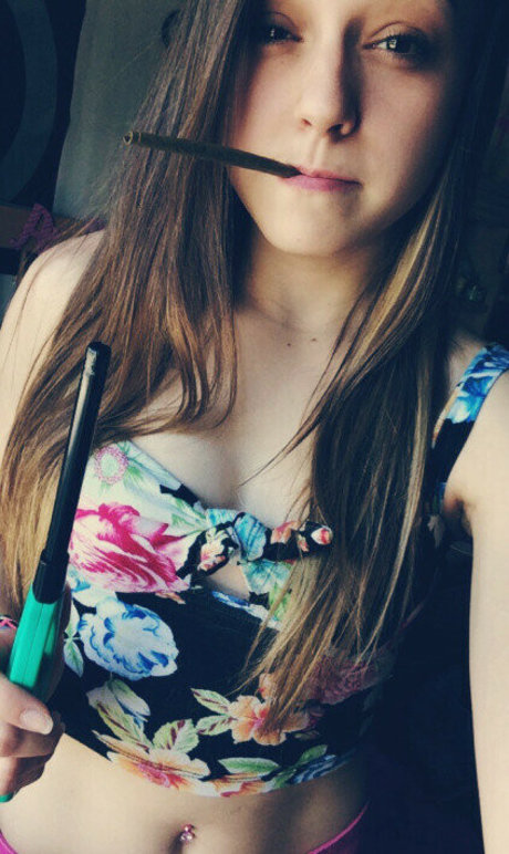 Silenced Hippie トップポルノスター ギャラリー