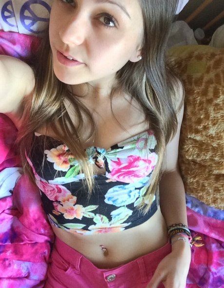 Silenced Hippie ヌードモデル 写真