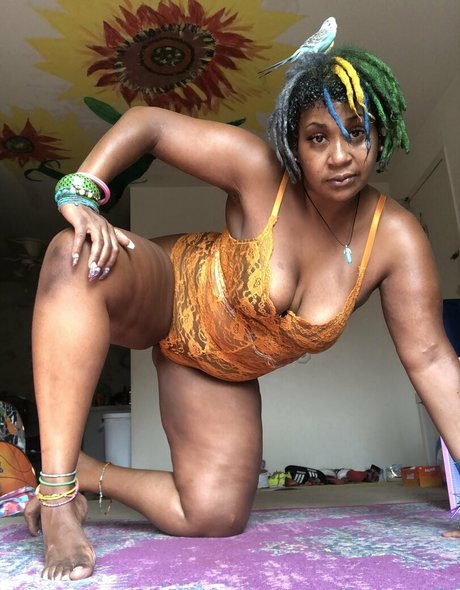 universallovvvve ヌードスター 画像