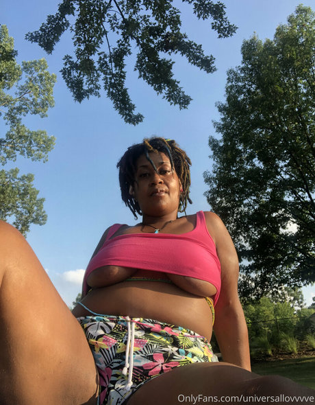 universallovvvve ポルノモデル 画像