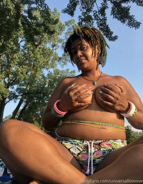 universallovvvve ポルノスター アート 画像