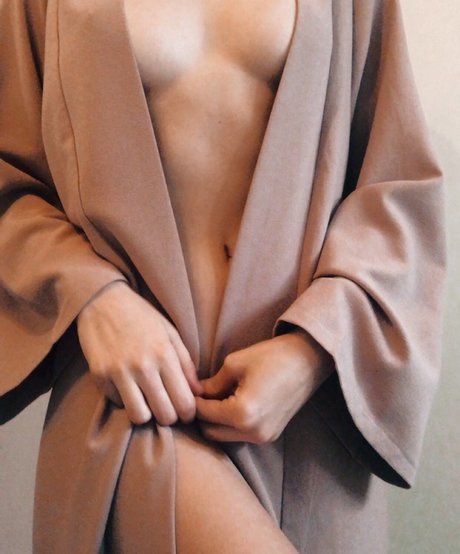 JOI オンリーファンズ HD 画像