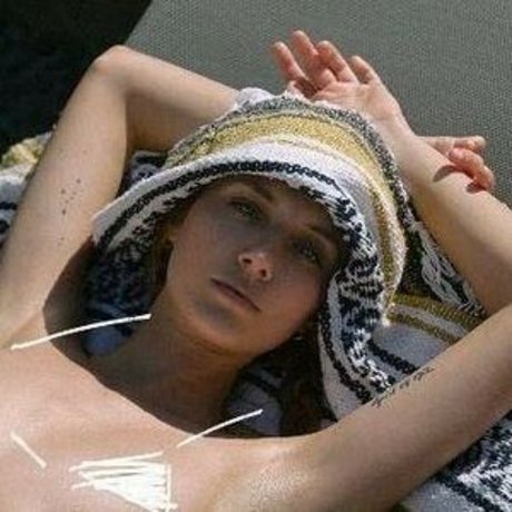 vlyssia 裸のポルノスター 画像