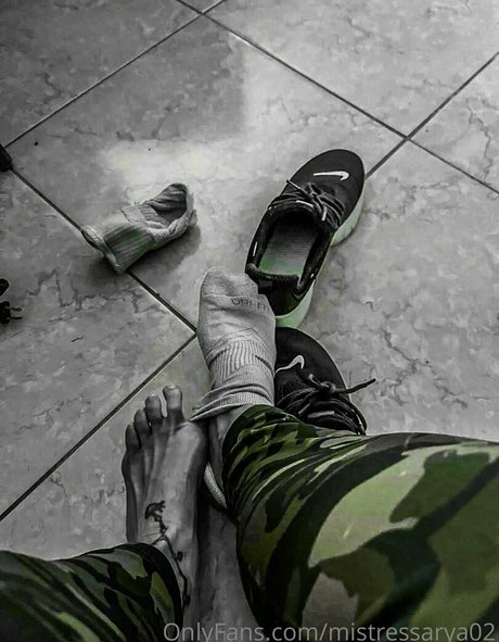 mistressarya02 セクシーなスター 画像