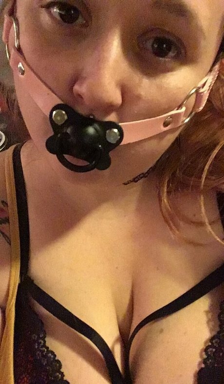 leahloolabelle ヌードモデル 写真