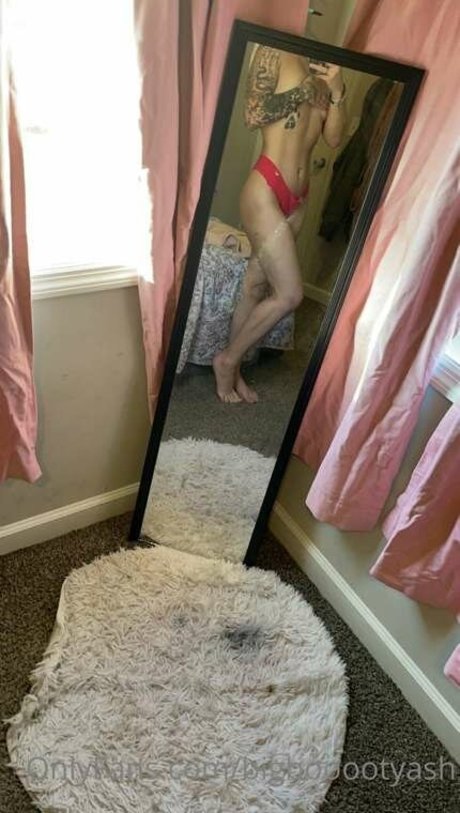 Ashley Sikes エロティック女優 画像