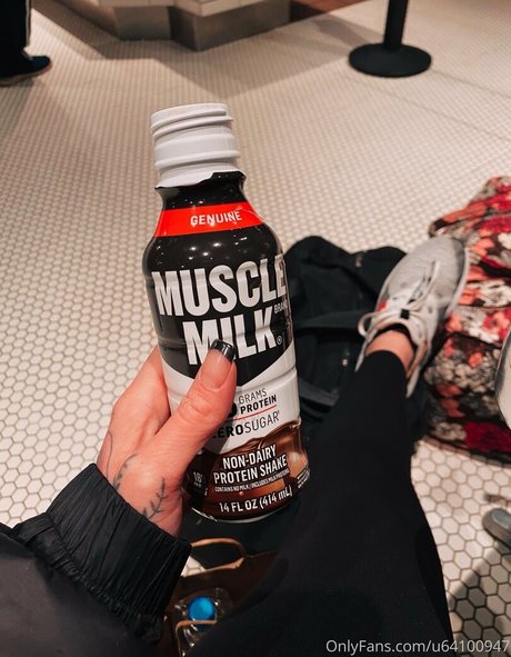 Megan Canell スター 裸 写真