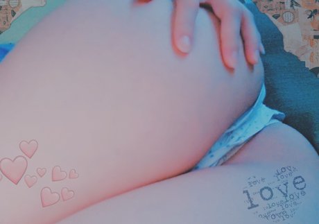 曲線美のブロンドオンリーファンズ 無料エロ 画像