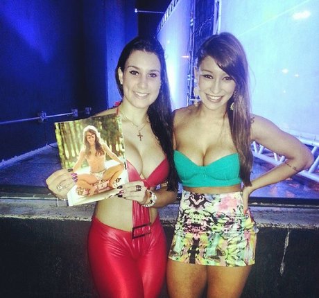 Carol Czeck ポルノスター 美しい 写真