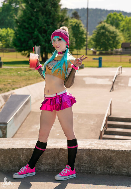 shiriallwood ポルノスター 写真