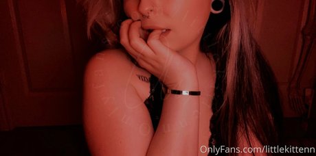 littlekittenn ポルノスター ヌード アーカイブ