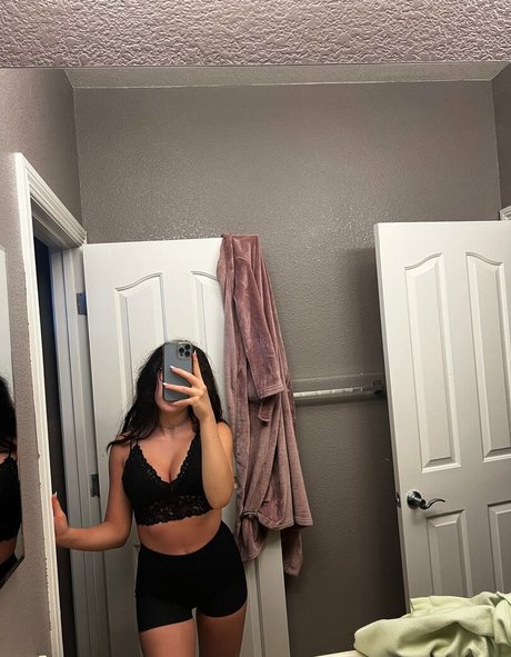 alexandra 999 セクシーモデル ギャラリー