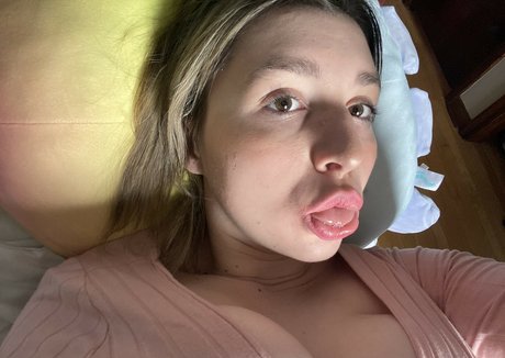 クソ野郎オンリーファンズ 無料アダルト 写真