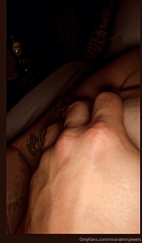 mrandmrsjewels ポルノスター パーフェクト 画像