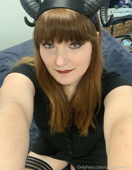 カーリーエボニーオンリーファンズ 無料ヌード アーカイブ