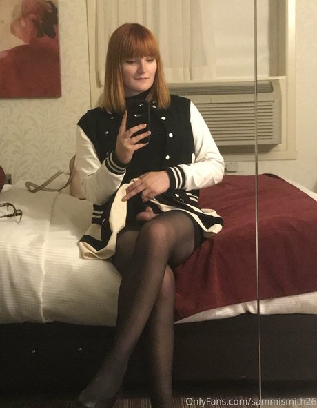 巨乳ストリップオンリーファンズ 無料xxx 画像