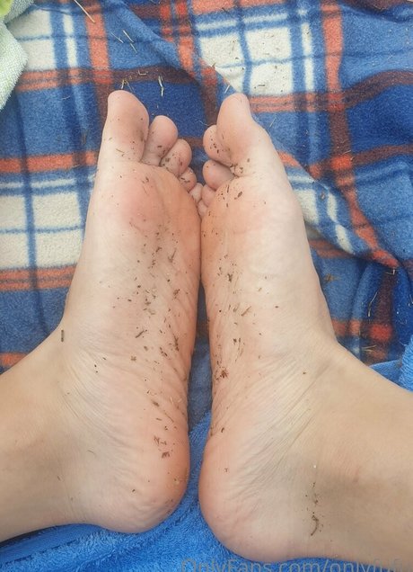 onlyfufu ポルノスター アート 画像