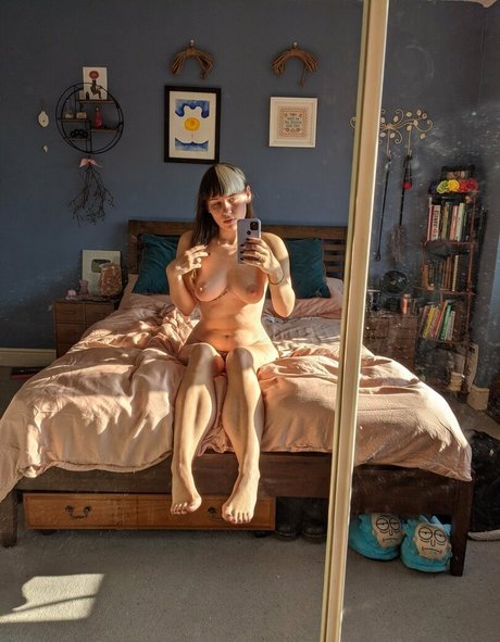 reedamberx ヌードモデル 写真