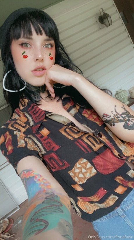 ティーンレズビアンオンリーファンズ アダルト無料 画像