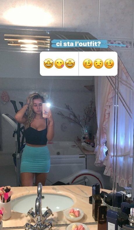 Giada Piotti アートモデル 写真