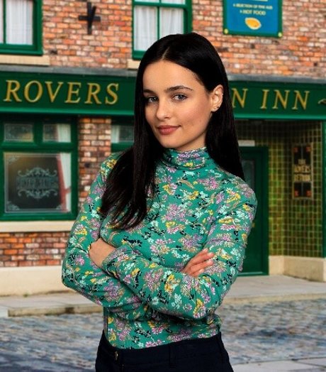 Ruxandra Porojnicu ポルノモデル 画像