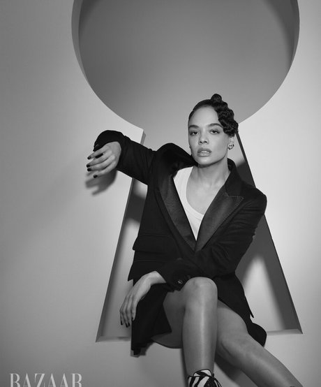 Tessa Thompson アダルトモデル アーカイブ