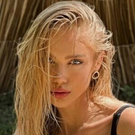 Sarahardel 美しいスター 写真