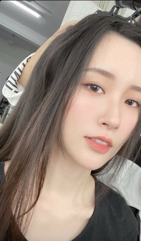 Vanessa Only4567 ヌードモデル ギャラリー