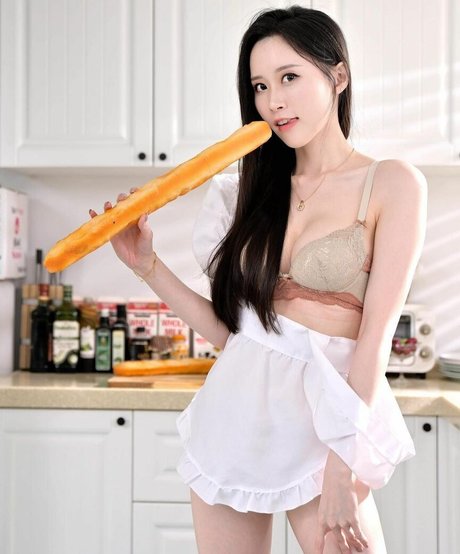 カムフィートオンリーファンズ 美しい裸 写真