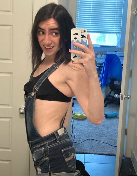 お尻を広げるオンリーファンズ 限定 画像