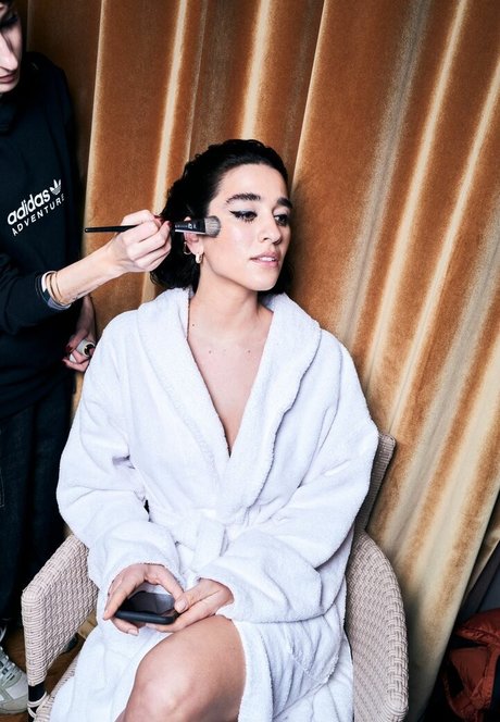 Simona Tabasco ポルノスター セックス アーカイブ