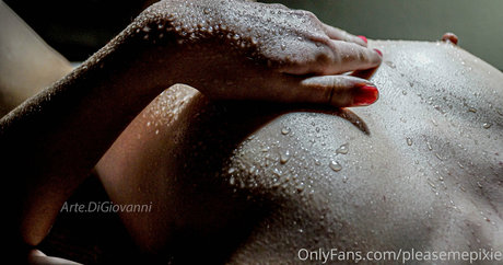 濃厚なヌードオンリーファンズ 無料ポルノ 画像