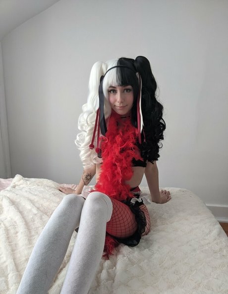 バン・オンリーファンズ ホットヌード 画像