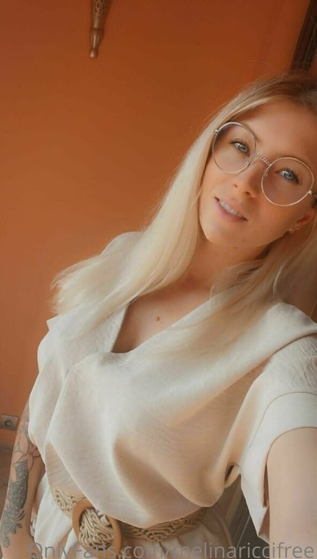 melinariccifree ヌード女優 写真