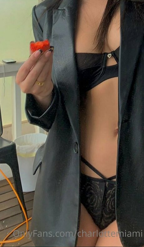 charlottemiami ポルノスター セックス 画像