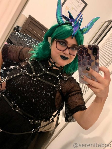 serenitaboo トップ女優 写真