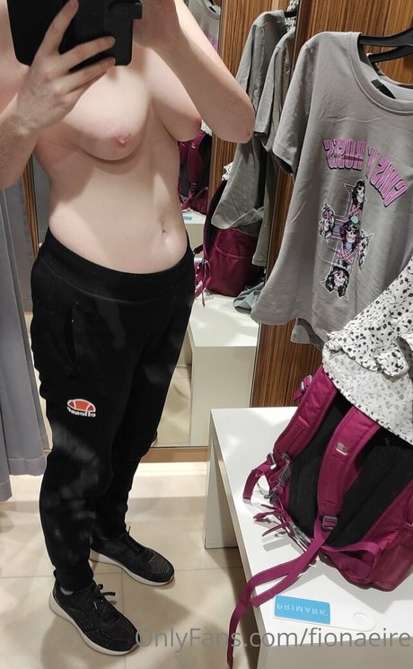 黒檀ペッギングオンリーファンズ 無料エロ 写真