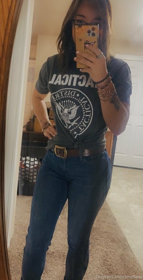 ameliaxy スター 裸 写真