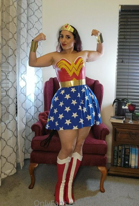 レズビアン乱交オンリーファンズ ヌード 画像