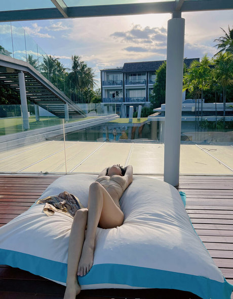 ミラーセルフィーオンリーファンズ アート裸 画像