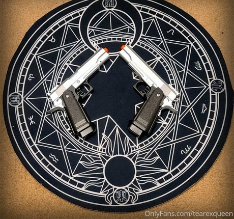 ヌード妻オンリーファンズ ポルノ 写真