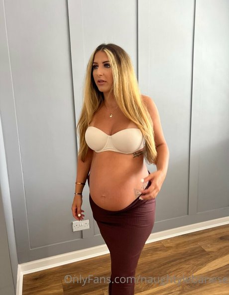 naughtylebanese 最高のスター 写真