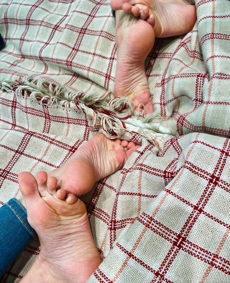 Nikki Mills 美しいモデル 画像