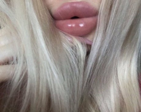 charlotteventura ポルノ女優 画像