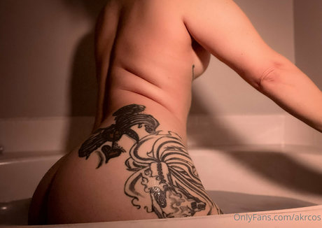 AKrCos セクシーモデル 画像