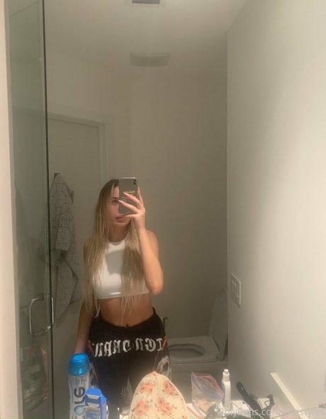 かわいいブロンドのオンリーファンズ HD 画像